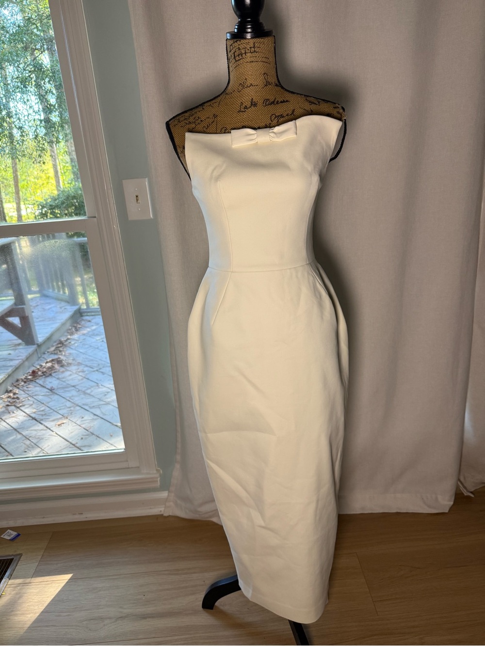 The S Curve Dress With Bow in Cream